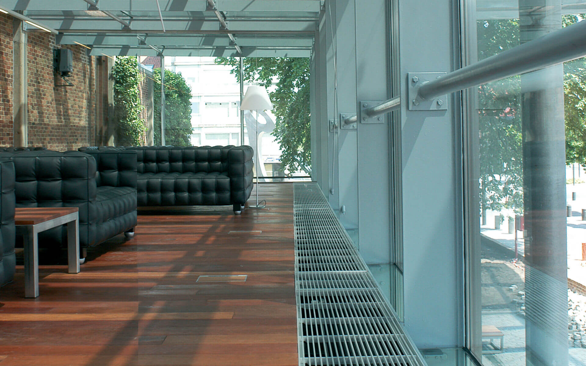 Under_SNA_interior-01